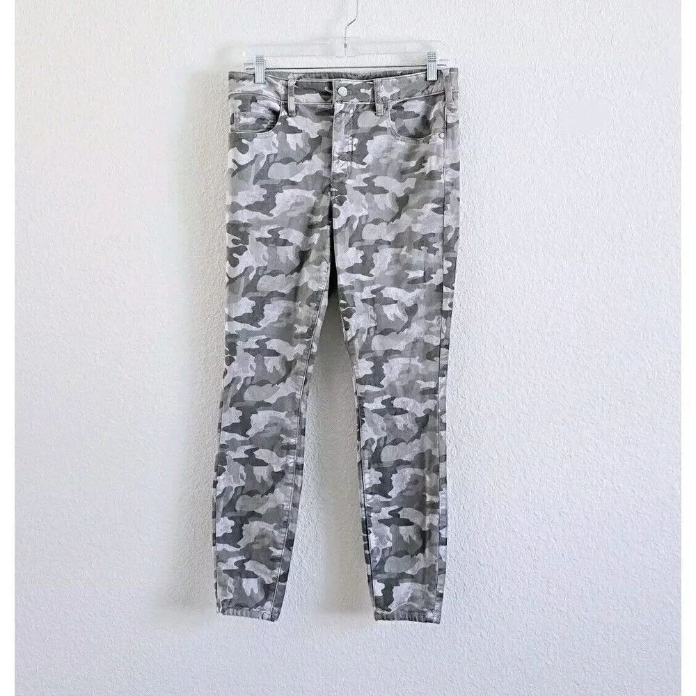 Anthropologie Pilcro Velvet Pants Camo Print Size 29 Women's High Rise Jeans